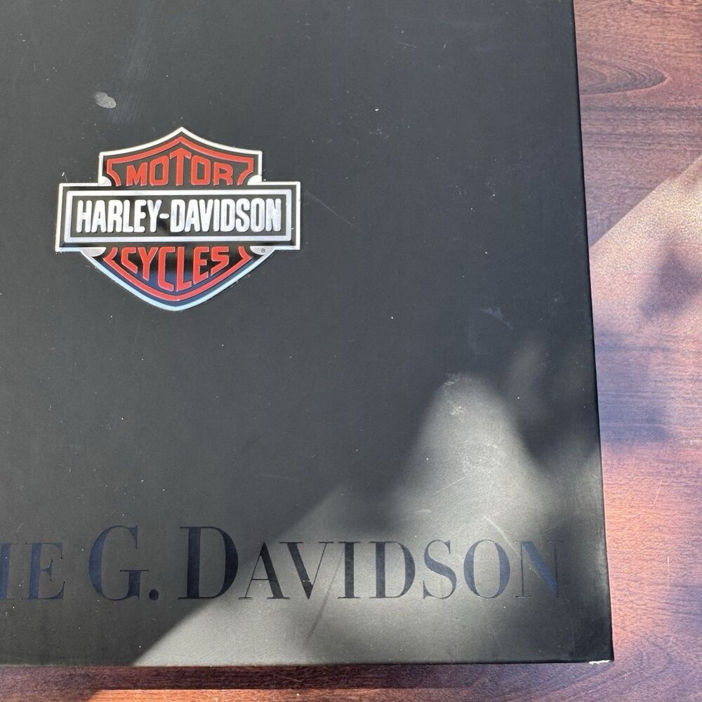 Harley Davidson "100 Years" Hard Cover Book by Willie G. Davidson. 1st Edition - Picture 3 of 11